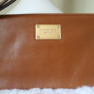 NWT Authentic Michael Kors wristlet clutch wallet